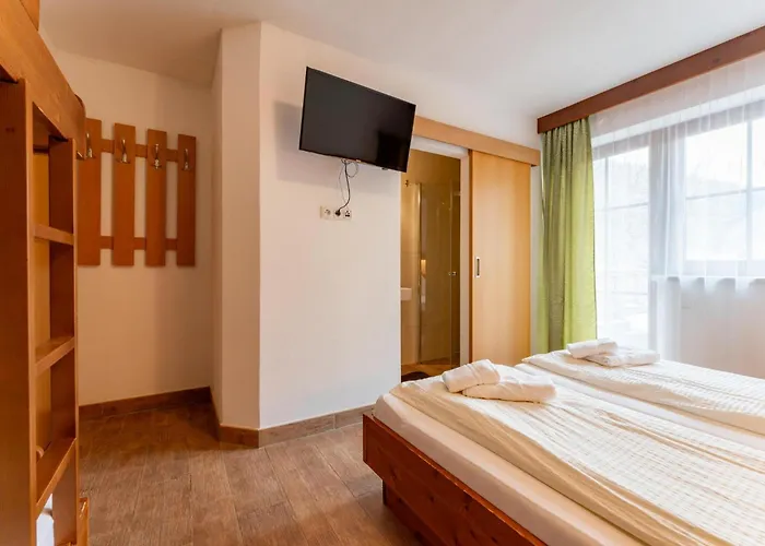 Vorderjausern ザールバッハ・ヒンターグレム