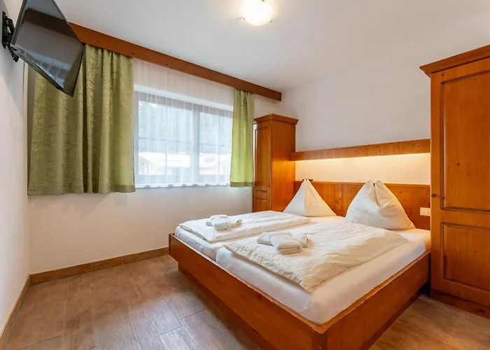 Vorderjausern シャレー ザールバッハ・ヒンターグレム